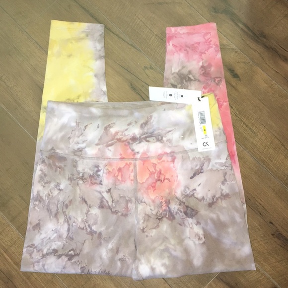 NWT Calvin Klein Performance Tye Died Leggings - Picture 2 of 8